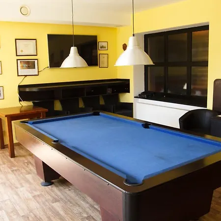 Restaurace-penzion U Pilota Кнежевес