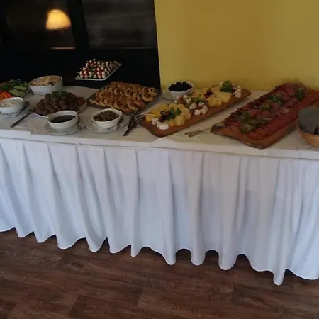 Restaurace-penzion U Pilota Πανσιόν Kněževes