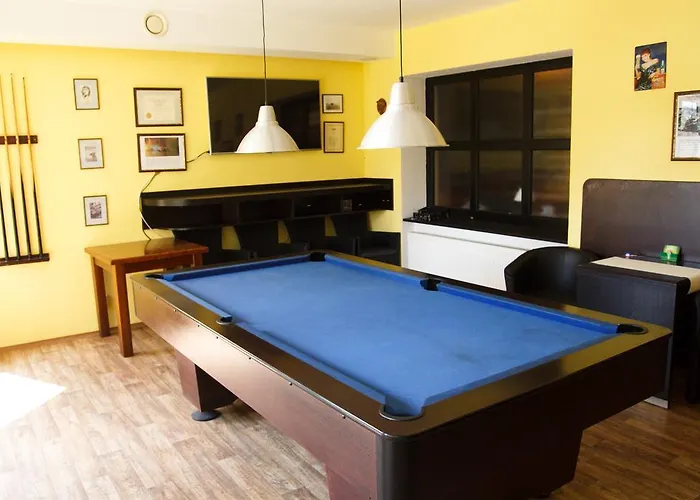 Restaurace-penzion U Pilota Knezeves (Prague-West)