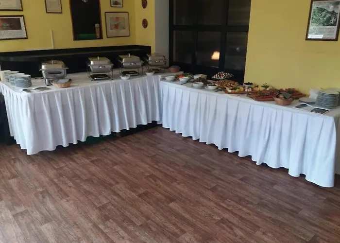 Guest house Restaurace-penzion U Pilota 3*